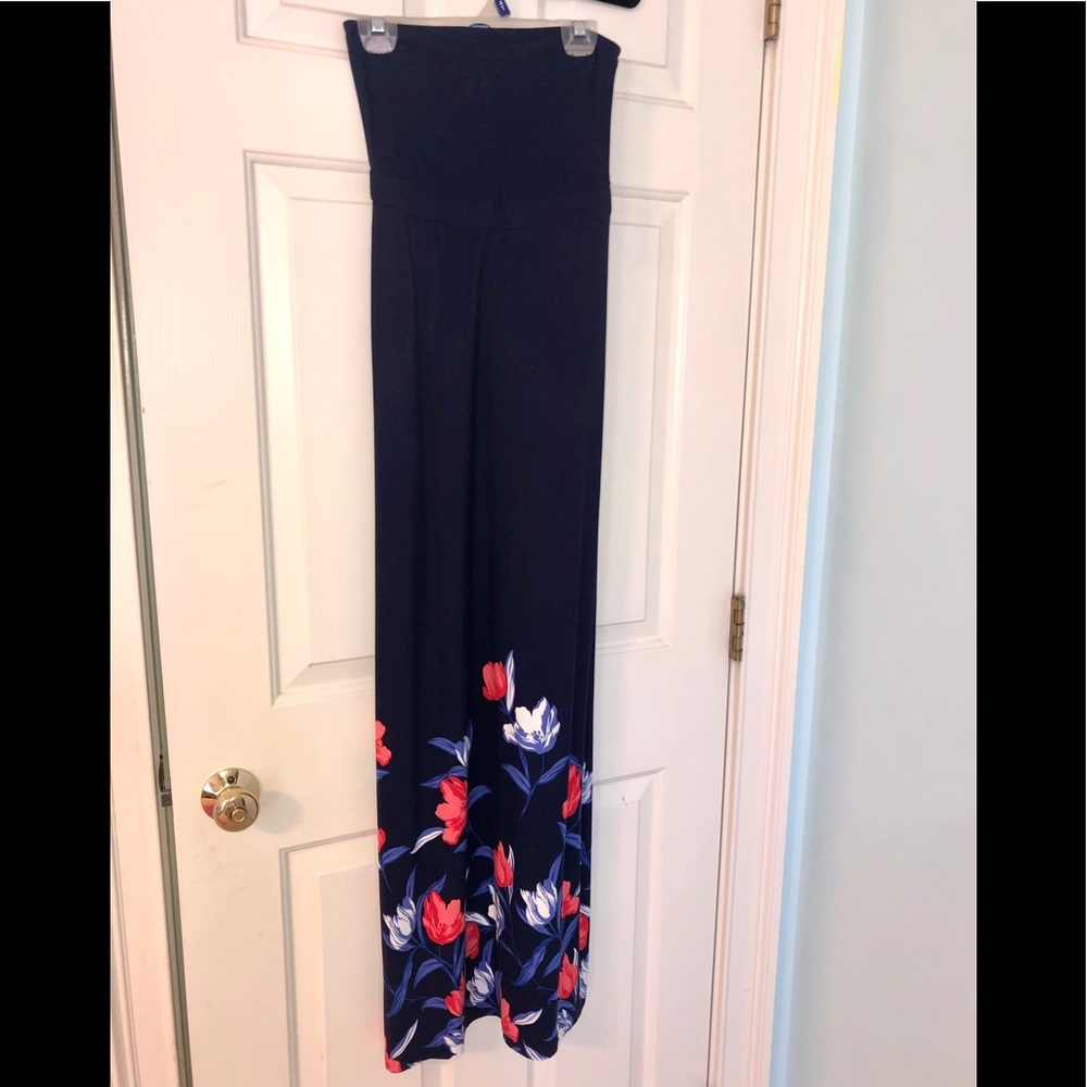 Women’s strapless floral dress